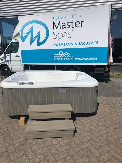 1-rotated-1.jpg HotSpring JetSetter 2/3 persoons jacuzzi – verkocht – - Image 1