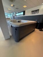 HotSpring Spa Triumph 2 ligplaatsen – verkocht – - Image 2