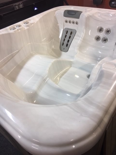 IMG_7867-e1565786471788.jpg HotSpring JetSetter 2/3 persoons – verkocht – - Image 1