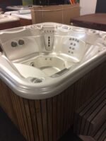 HotSpring Vanguard Sanum – verkocht – - Image 3