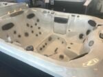 Jacuzzi® J-425 met stereo- verkocht – - Image 2