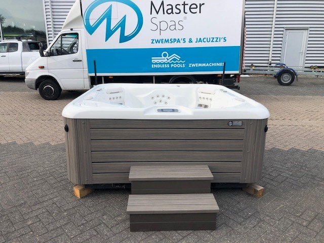 Vanguard-1.jpg HotSpring Vanguard – verkocht – - Image 1